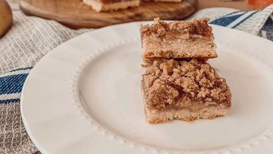 Apple Crisp Shortbread Bars