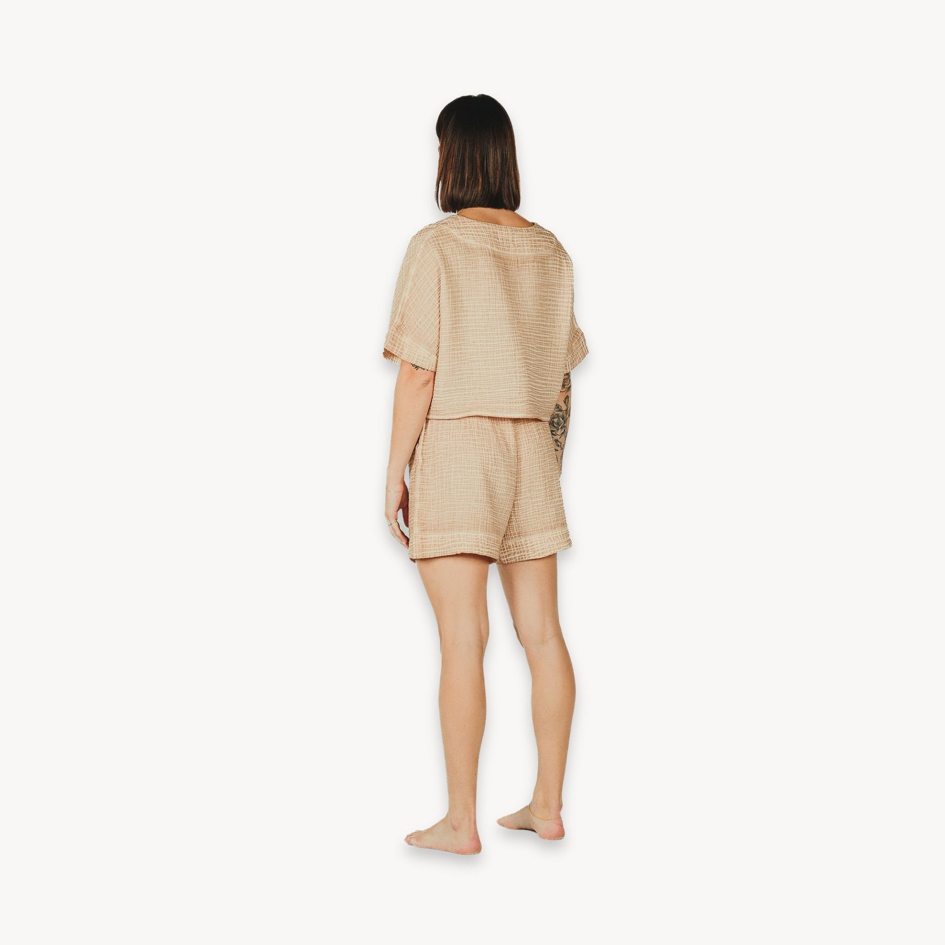 POKOLOKO Crinkle Crop Top #color_crinkle-beige