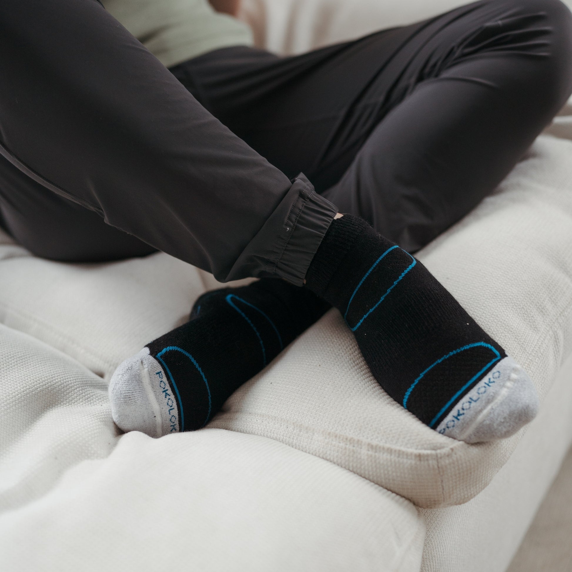 POKOLOKO Movement Alpaca Socks #color_movement-black
