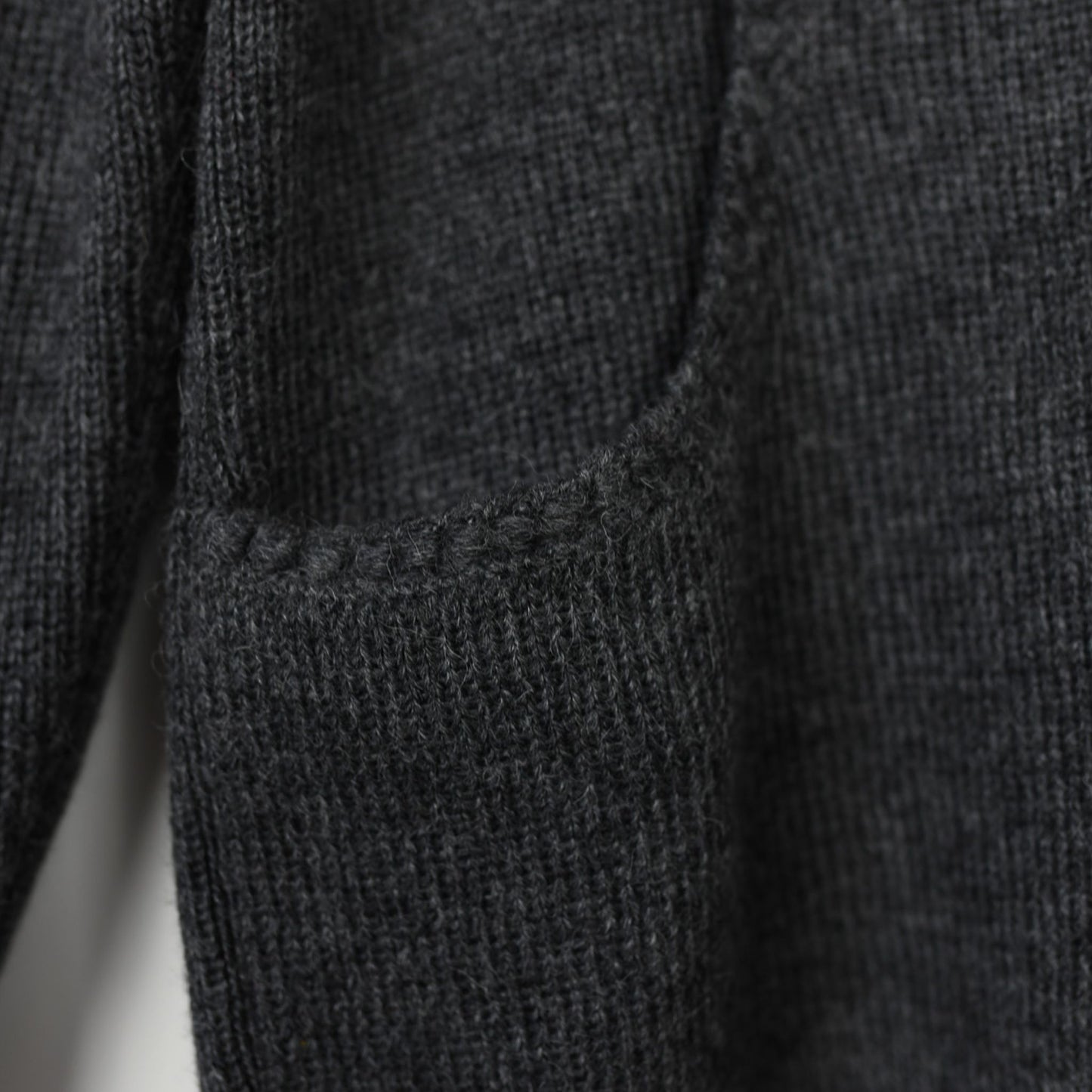 POKOLOKO Alice Sweater #color_charcoal