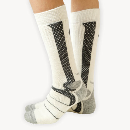 POKOLOKO Explorer Alpaca Socks #color_explorer-white-black