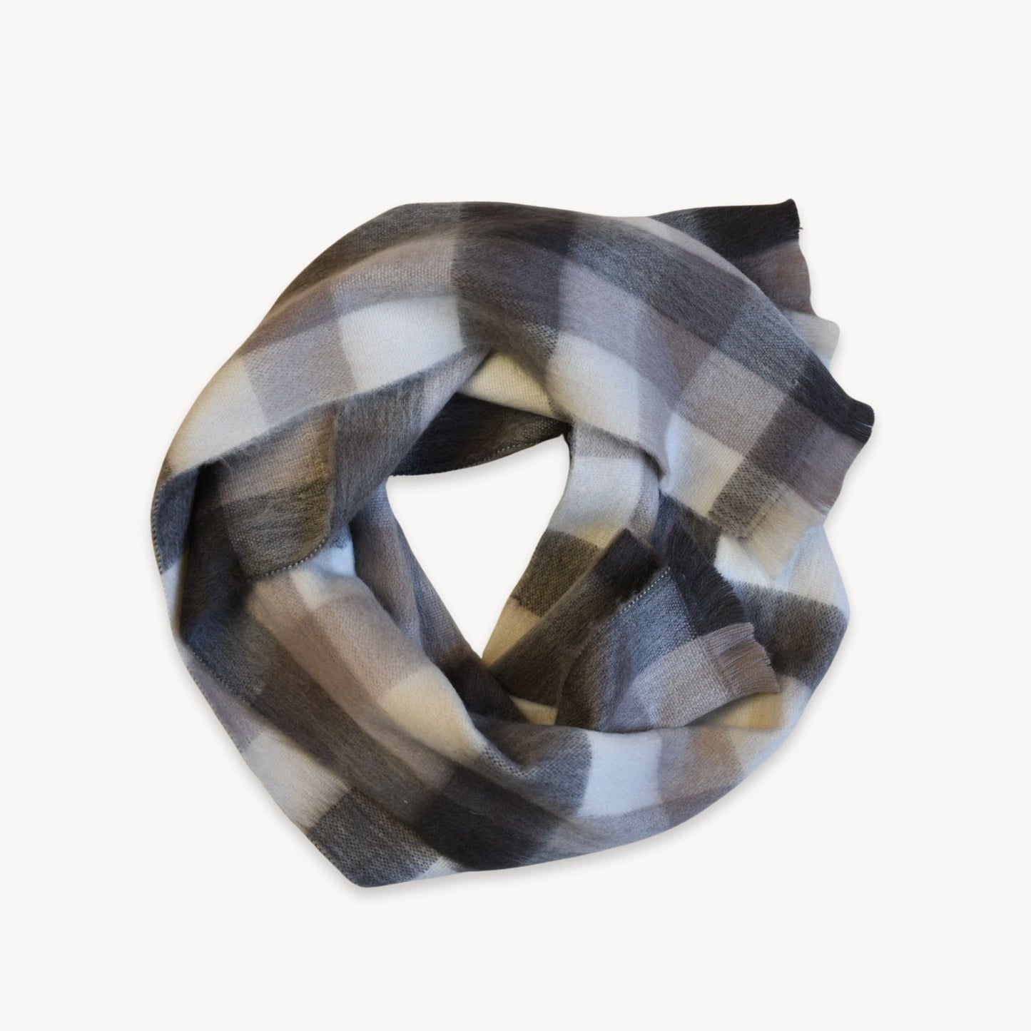 POKOLOKO Alpaca Seamless Check Scarf #color_walnut-check