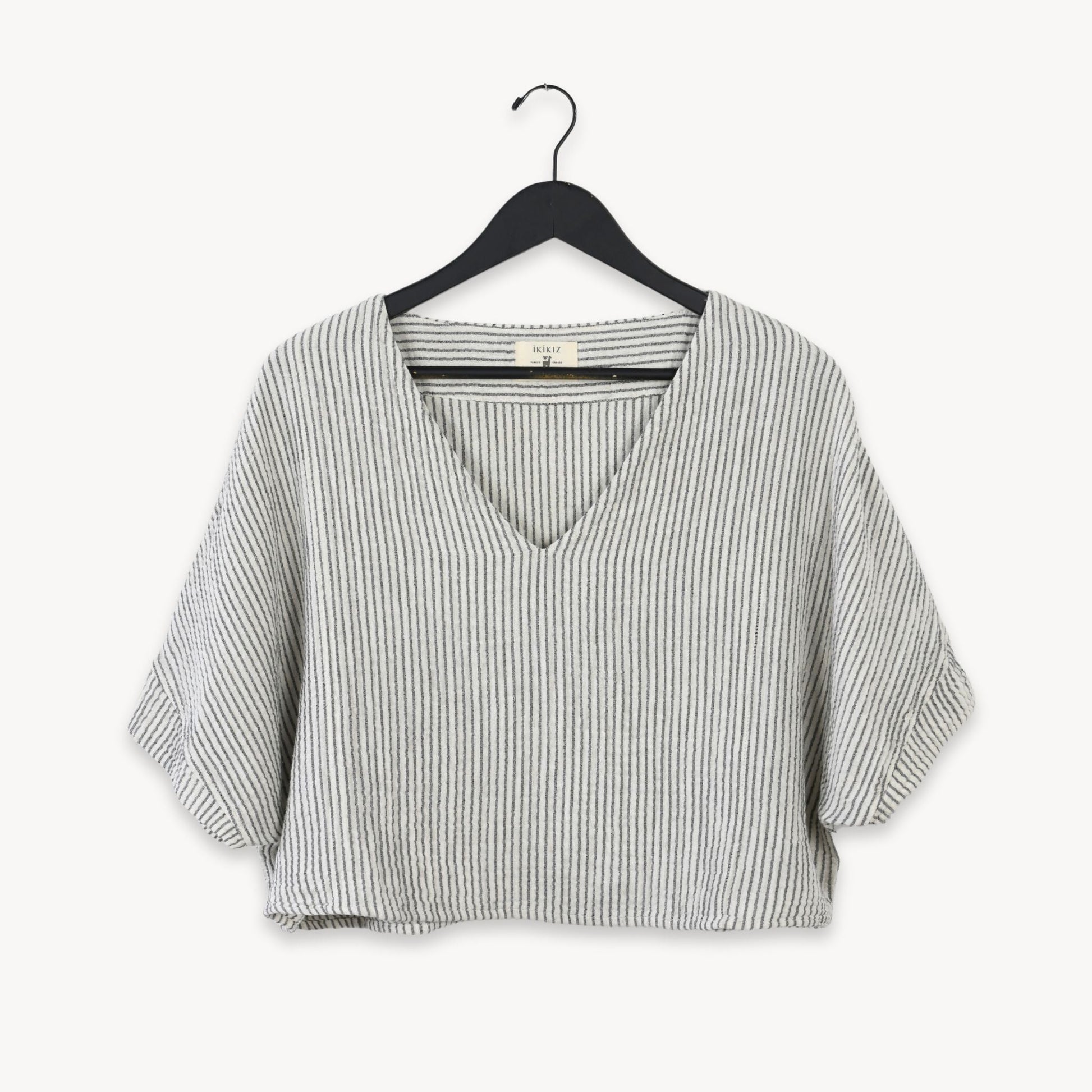 POKOLOKO Striped Crinkle Cotton Crop Top #color_striped-charcoal
