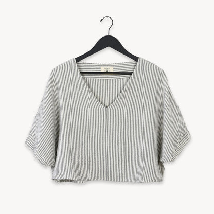POKOLOKO Striped Crinkle Cotton Crop Top #color_striped-charcoal
