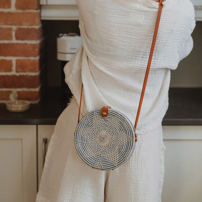 POKOLOKO Circle Bali Bag #color_grey-floral-rattan