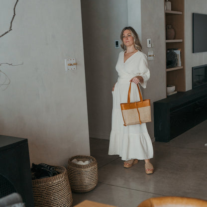 POKOLOKO Leather Bag with Cane Accent - Tote #color_caramel-leather