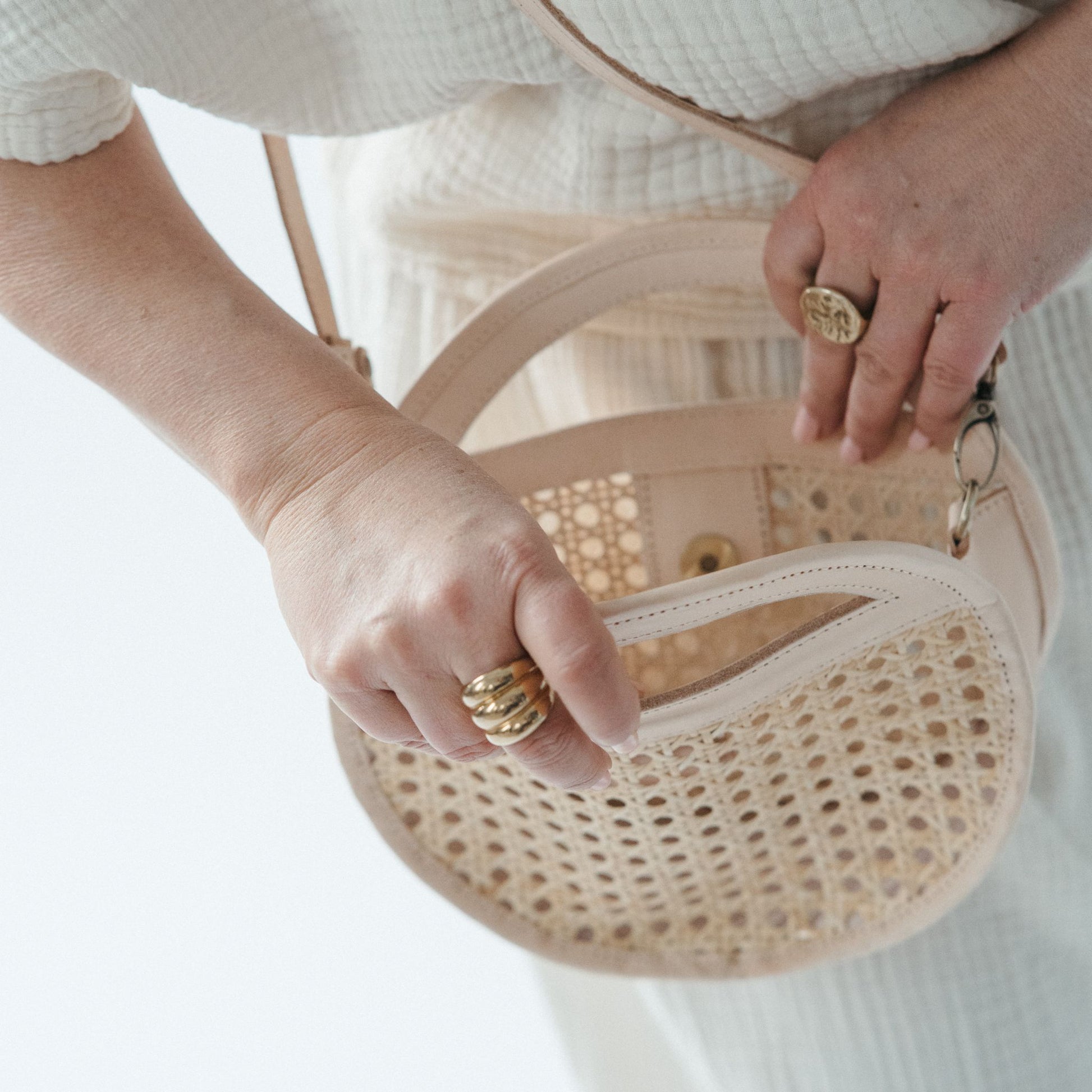 POKOLOKO Round Leather Bag with Cane Accent #color_cream