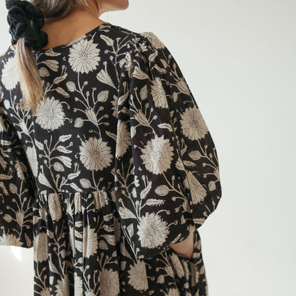 POKOLOKO Mira Midi Dress #color_night-flower