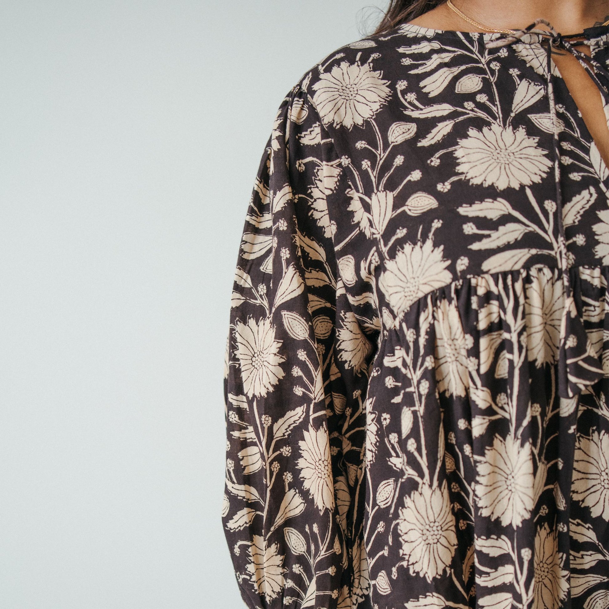 POKOLOKO Mira Mini Dress #color_night-flower
