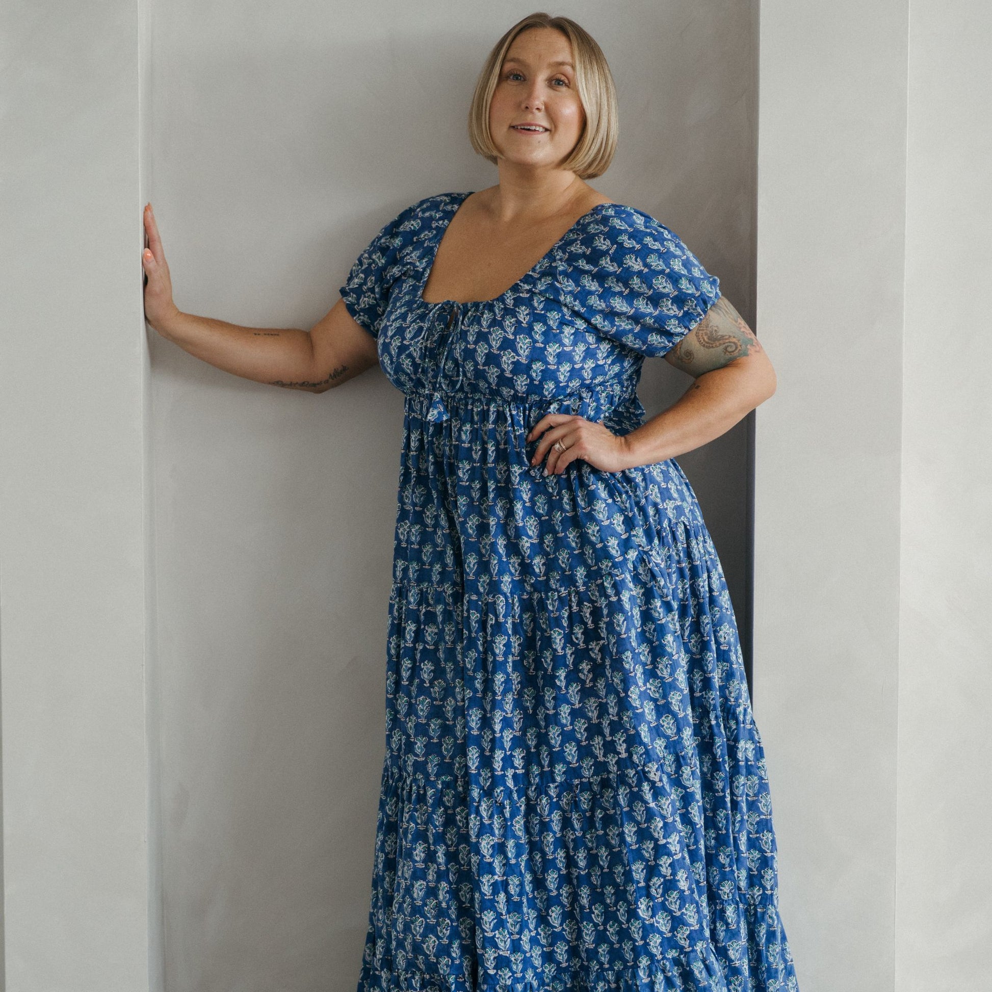 POKOLOKO Tara Maxi Dress #color_sapphire-garden

