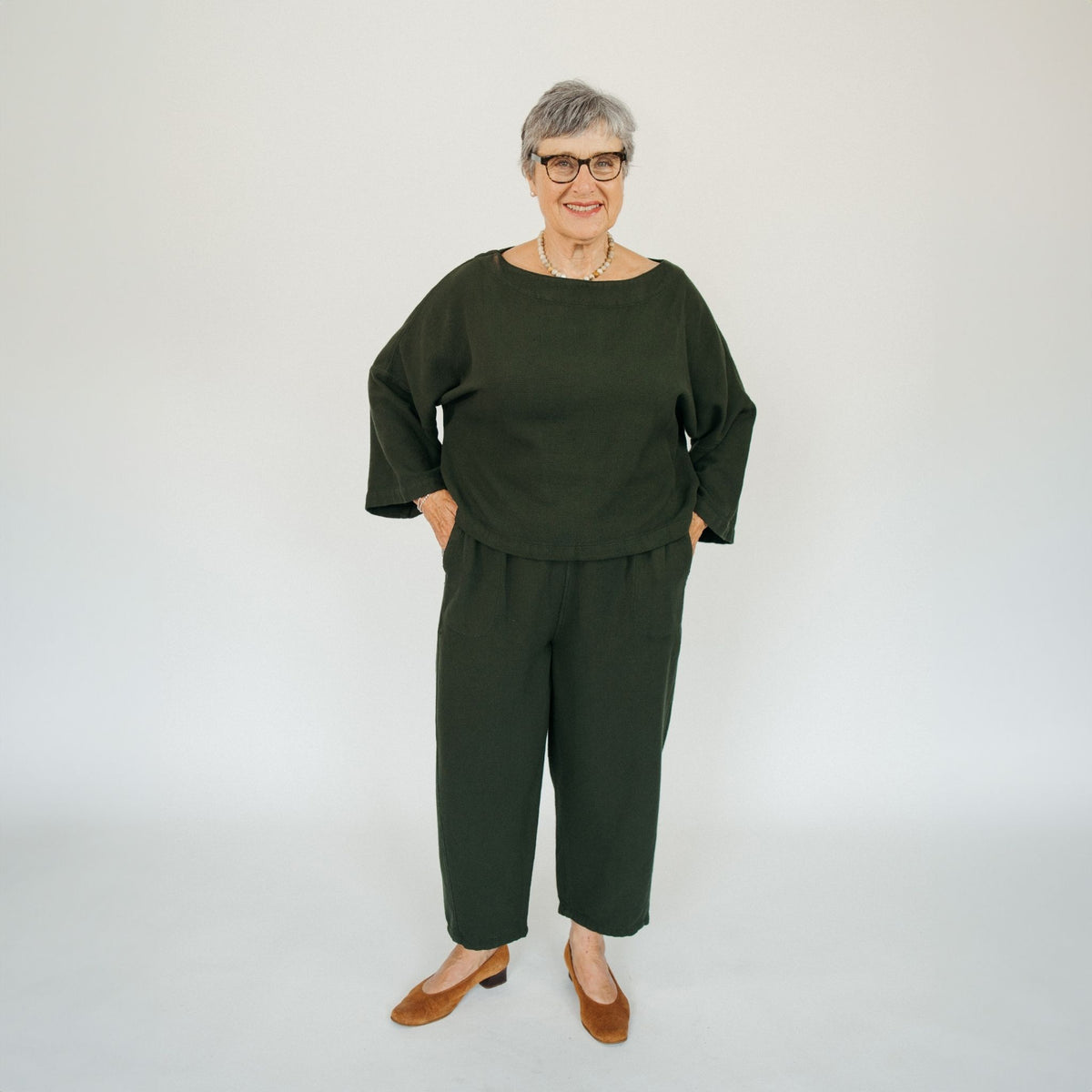 POKOLOKO Loft Cotton Crop Barrel Pants #color_loft-forest