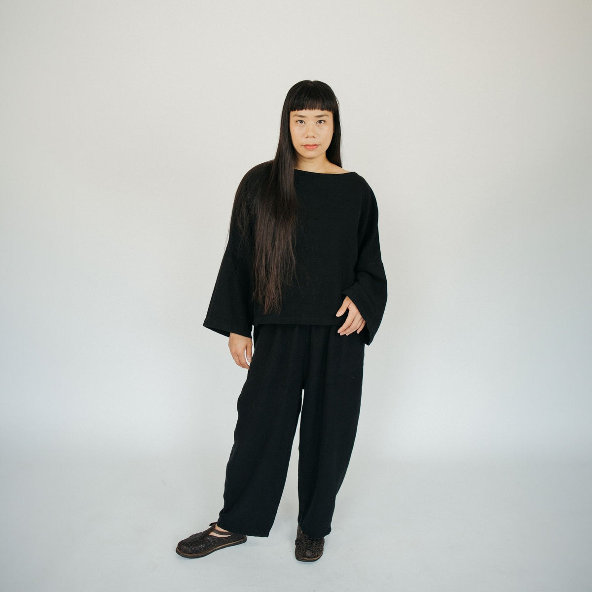 POKOLOKO Loft Cotton Crop Bell Sleeve Top #color_loft-black