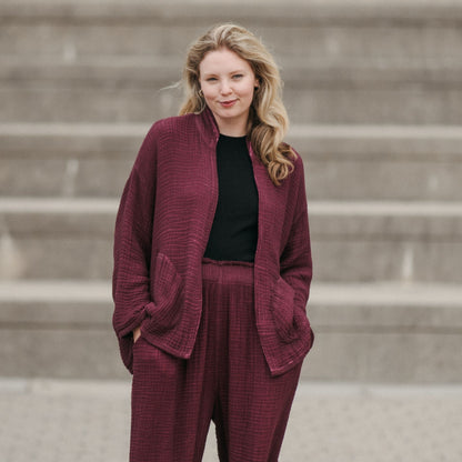 POKOLOKO 4-Layer Crinkle Jacket #color_crinkle-cranberry
