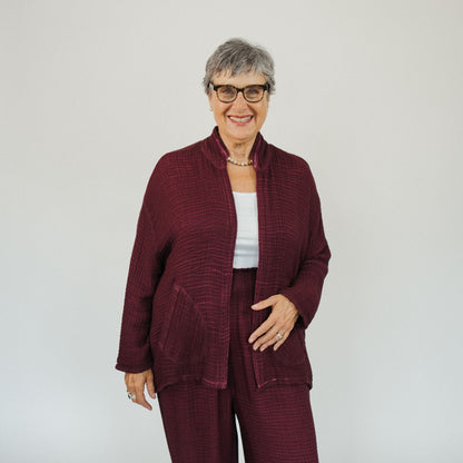 POKOLOKO 4-Layer Crinkle Jacket #color_crinkle-cranberry