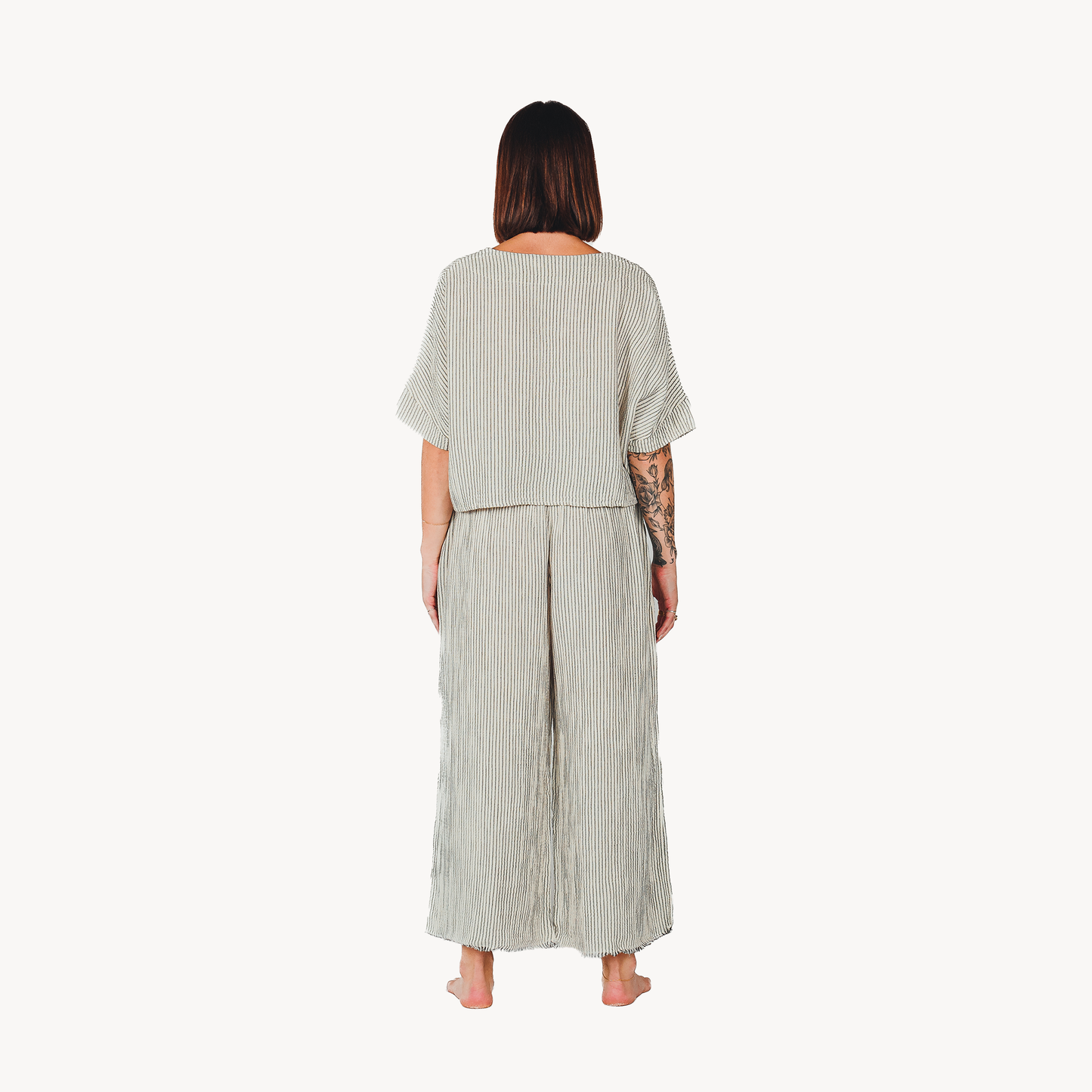 POKOLOKO Striped Crinkle Palazzo Pants #color_striped-charcoal