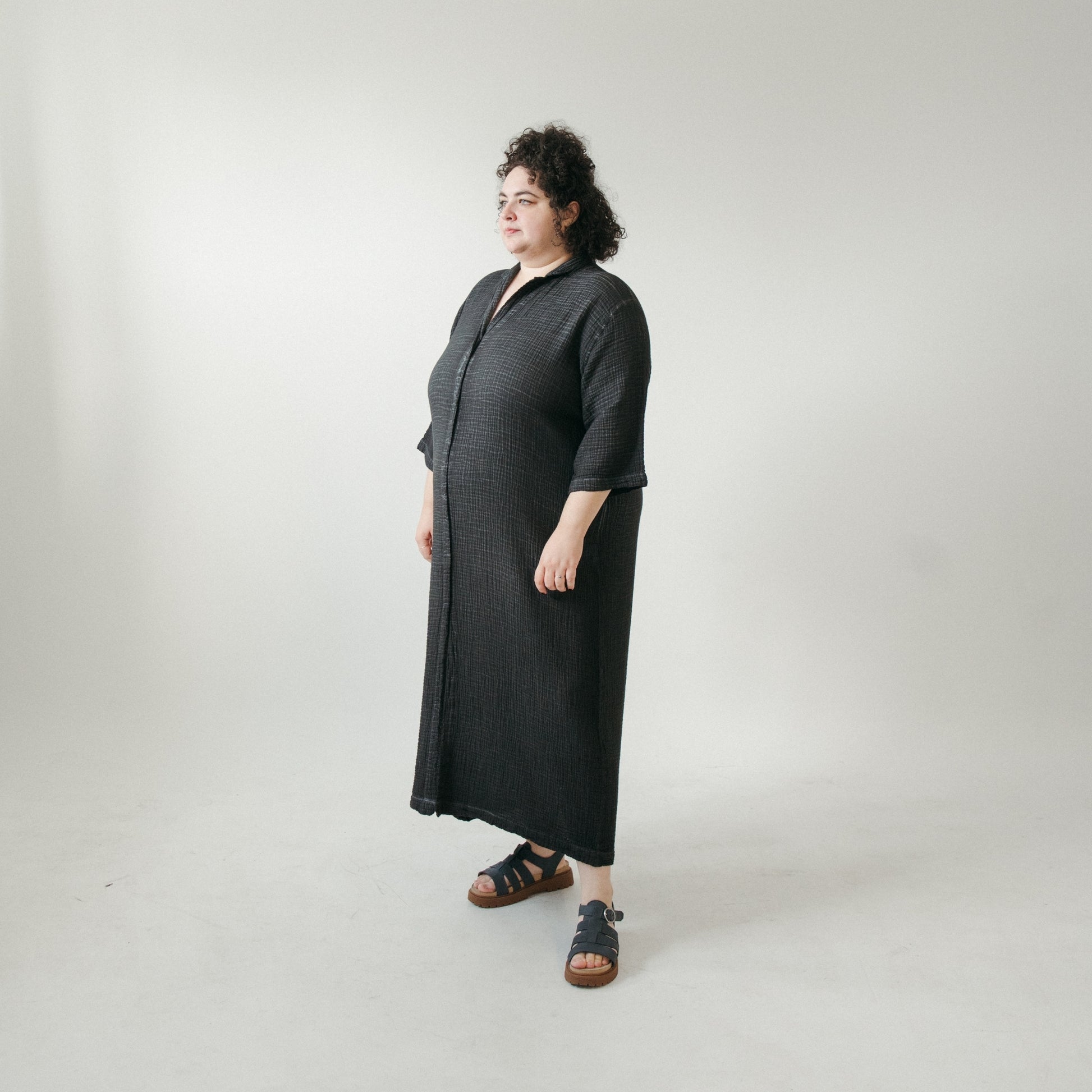 POKOLOKO Crinkle Shirt Dress Plus #color_crinkle-black