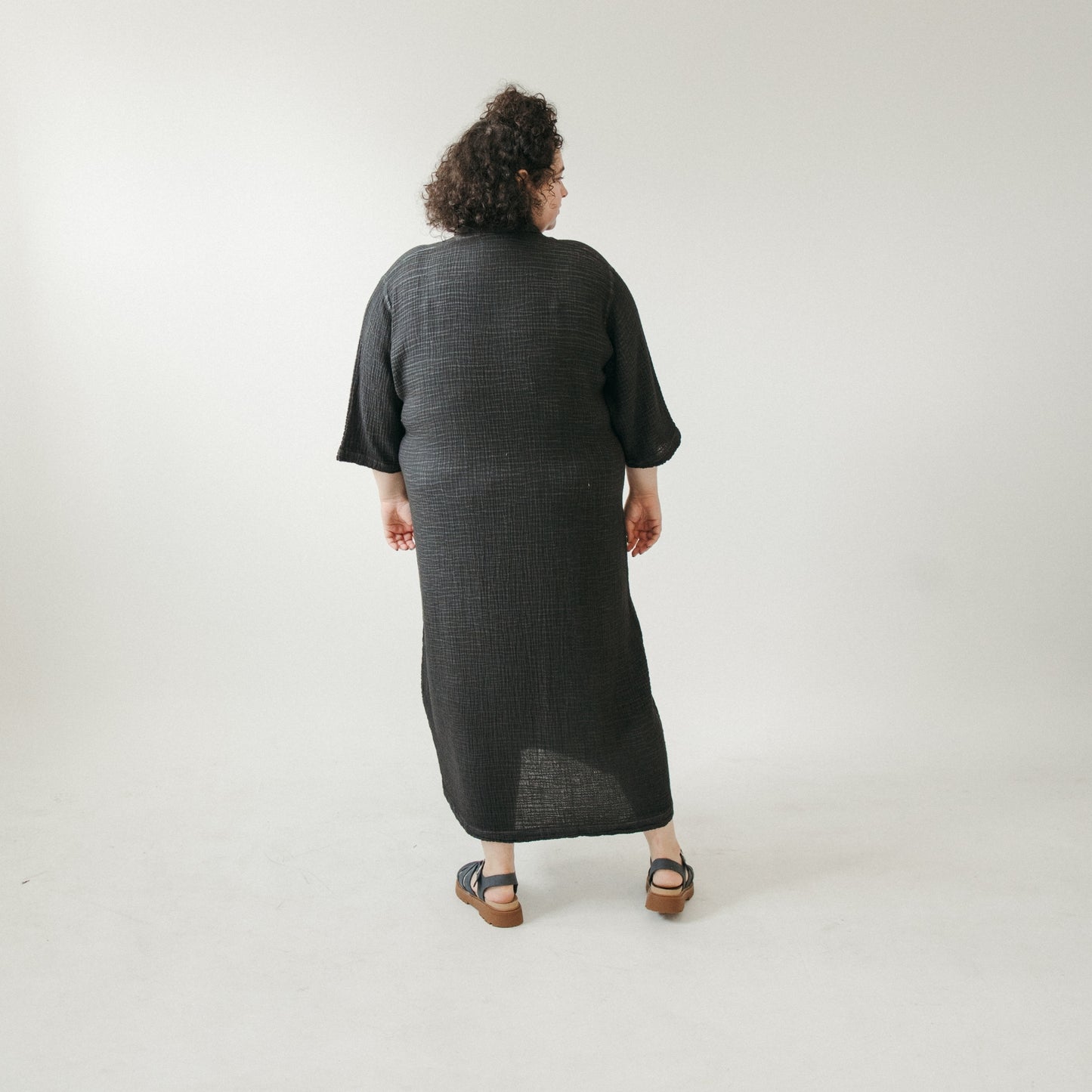 POKOLOKO Crinkle Shirt Dress Plus #color_crinkle-black