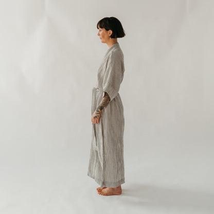 Peignoir en coton froissé à rayures