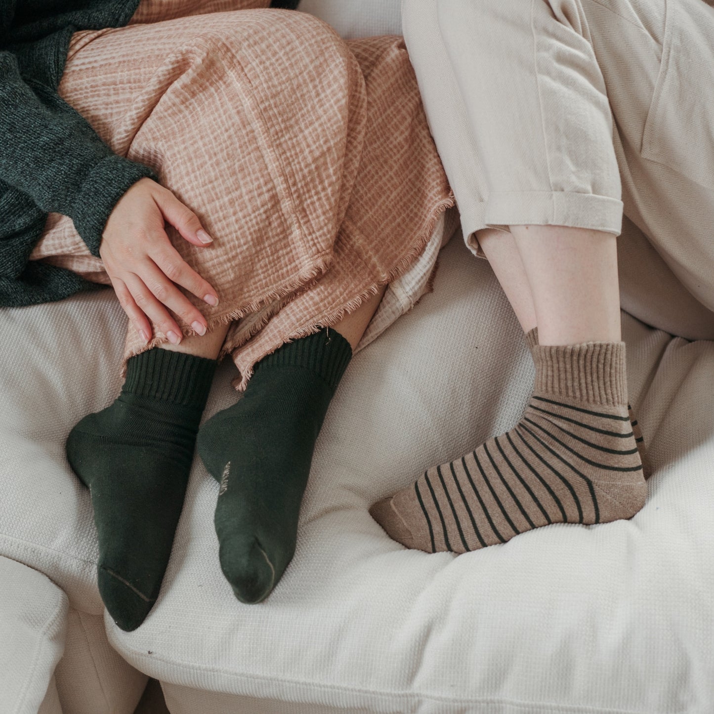 POKOLOKO Striped-Solid Pima Socks - Pack of 2 #color_forest-walnut