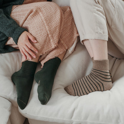 POKOLOKO Striped-Solid Pima Socks - Pack of 2 #color_forest-walnut