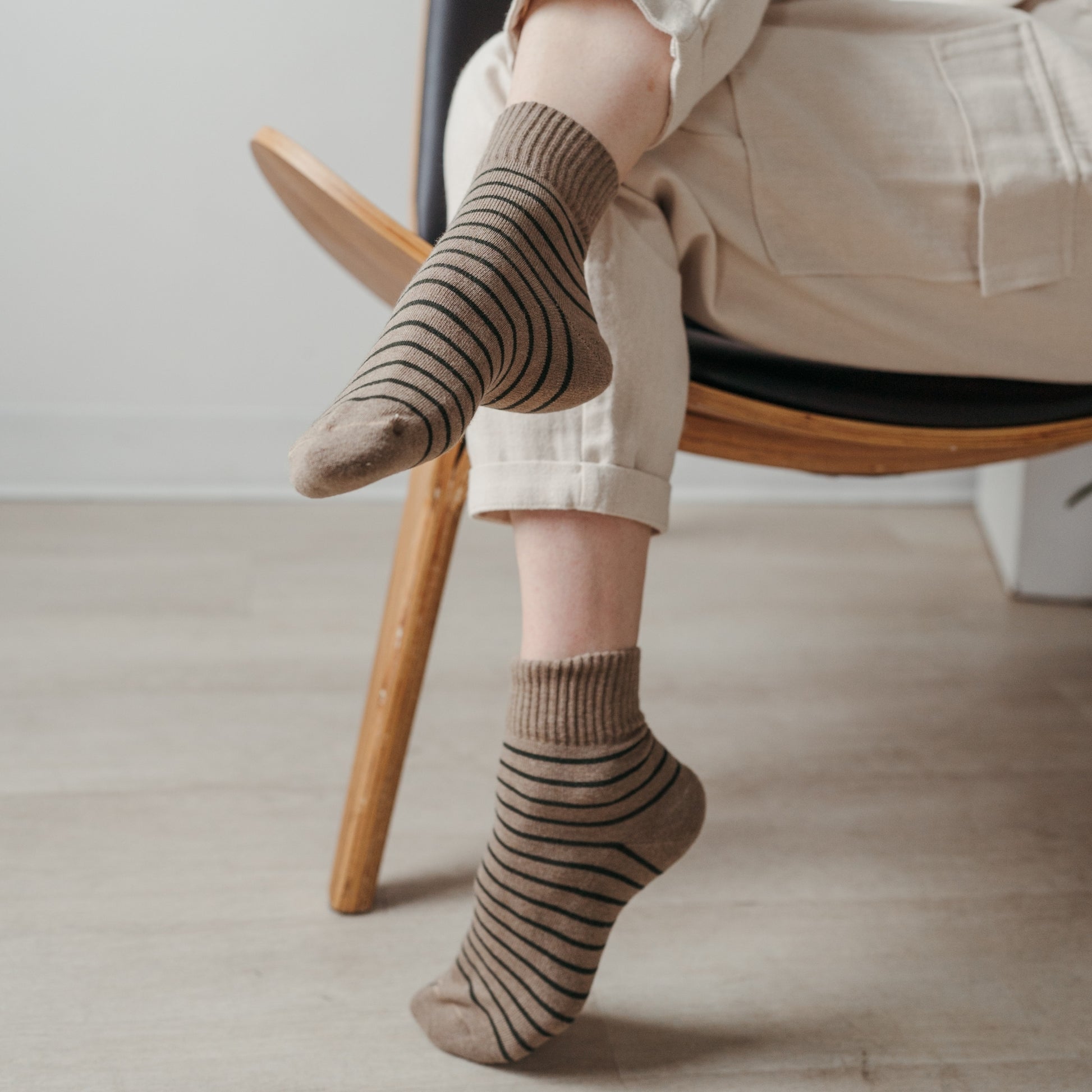 POKOLOKO Striped-Solid Pima Socks - Pack of 2 #color_forest-walnut