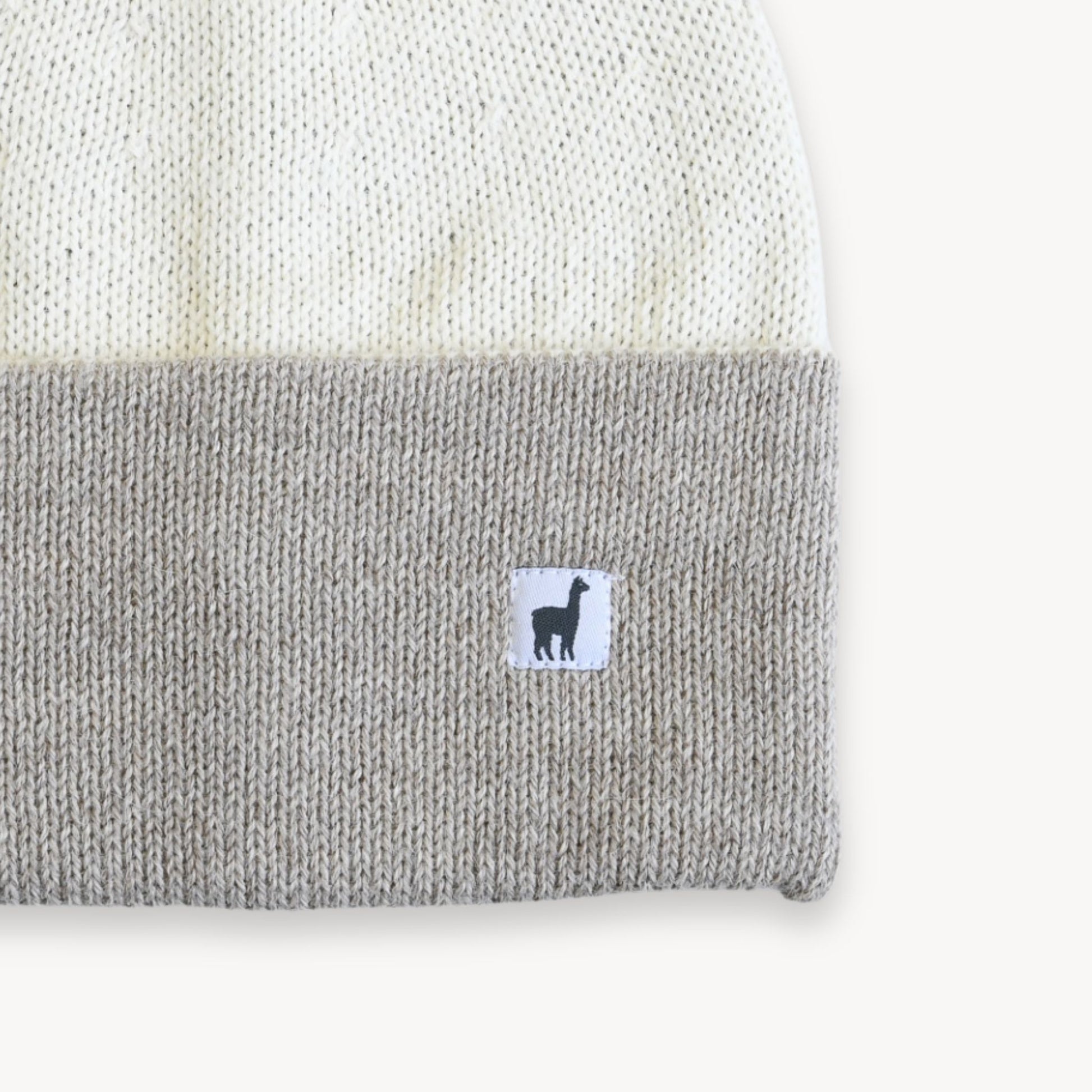 POKOLOKO Pure Reversible Toque #color_white-beige-toque