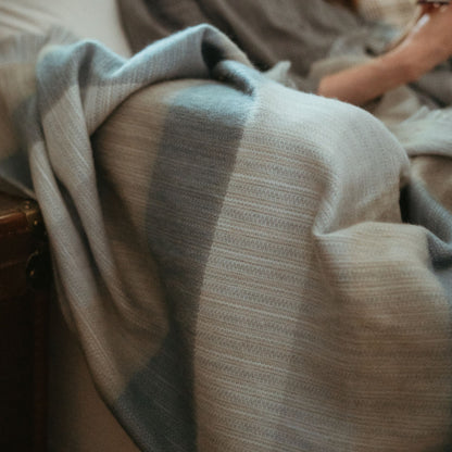 POKOLOKO Multi Mood Fringed Alpaca Blanket #color_mussel-mood