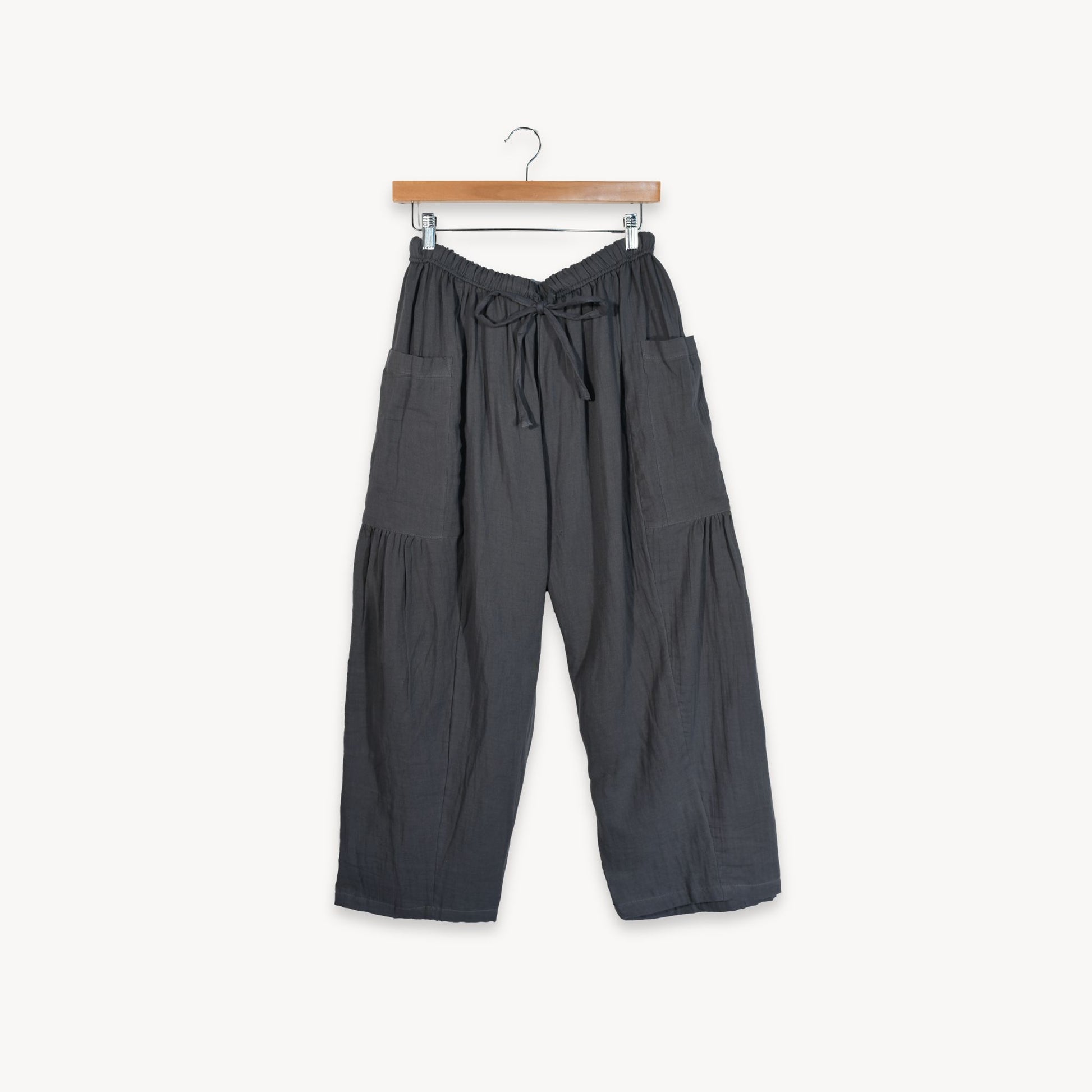 POKOLOKO Stevie Pants #color_stevie-charcoal