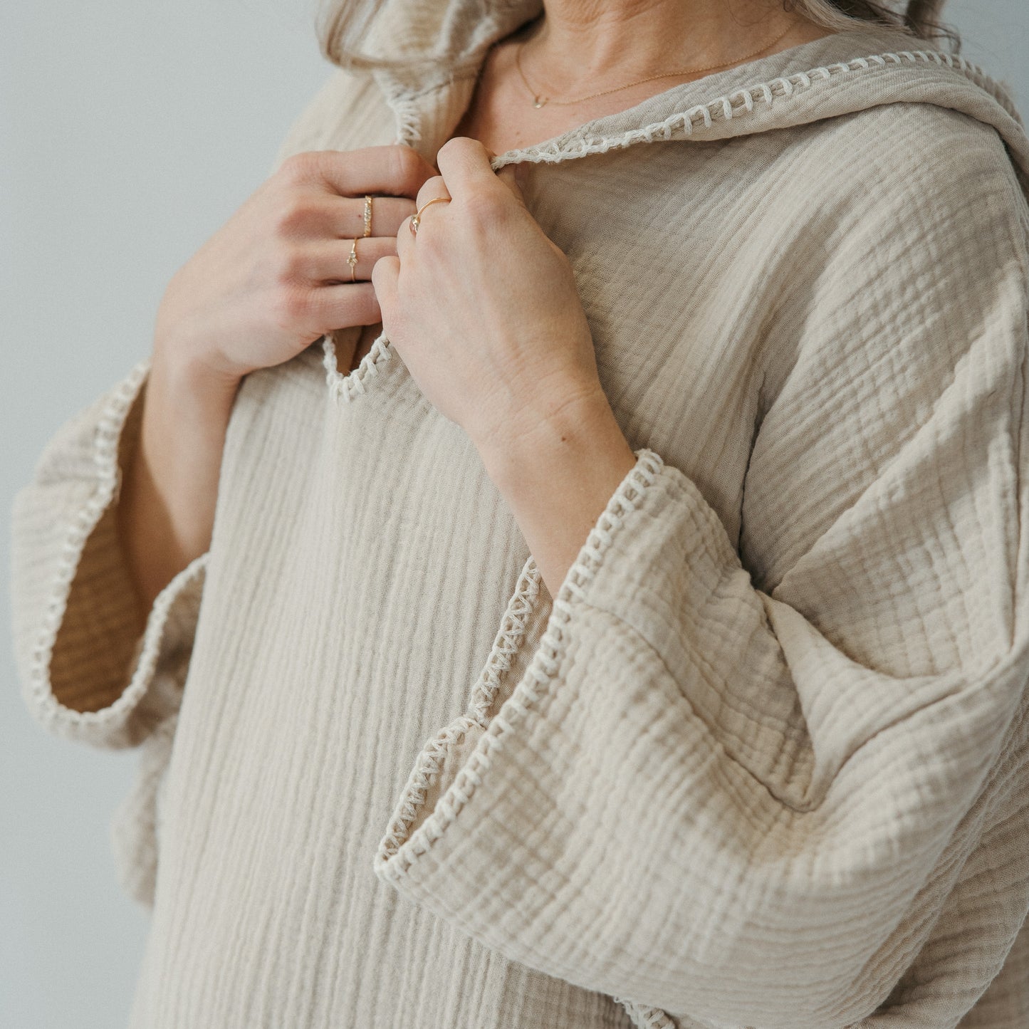 Crinkle Adult Poncho #color_crinkle-beige