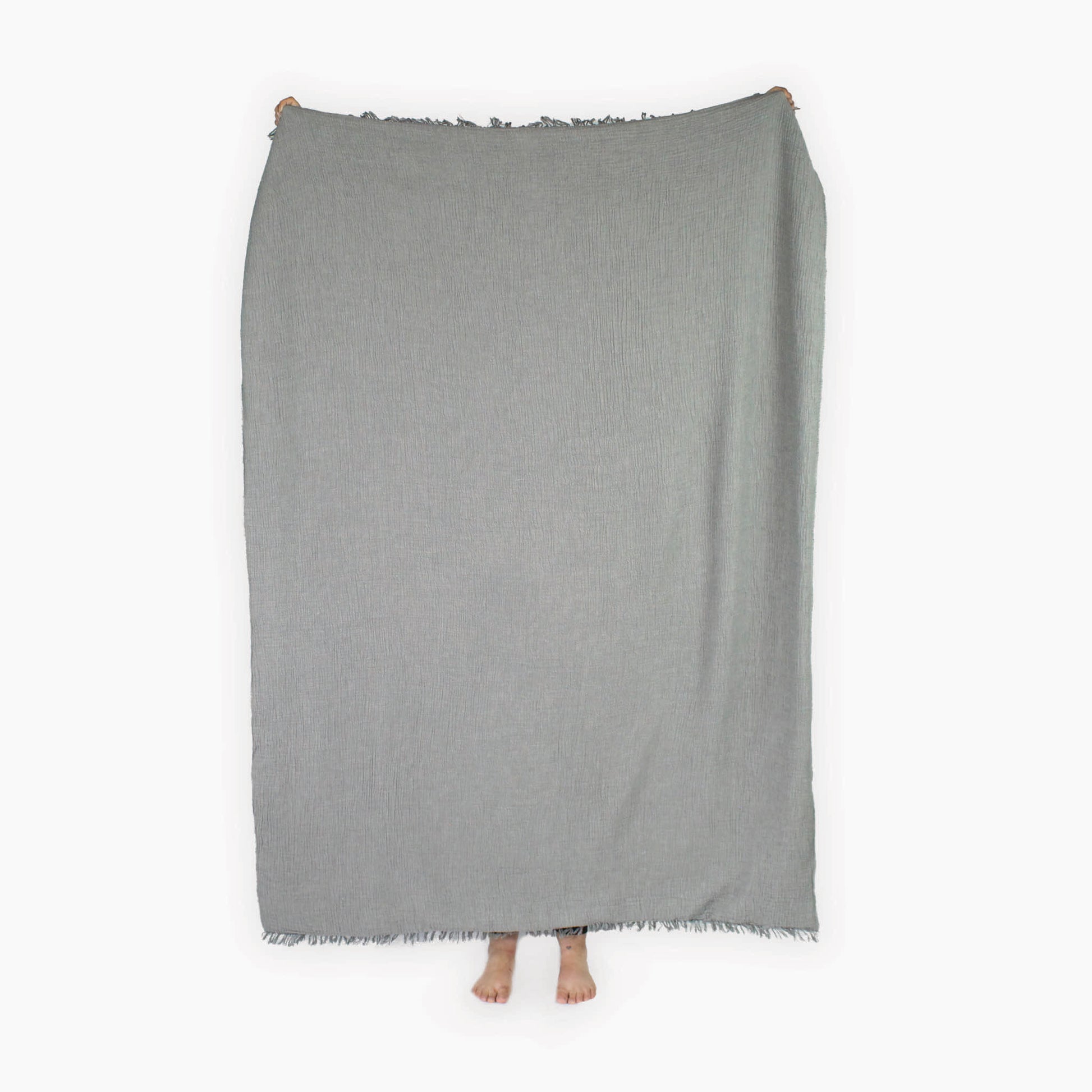 POKOLOKO Crinkle Fleece-Lined Throw #color_crinkle-charcoal-grey