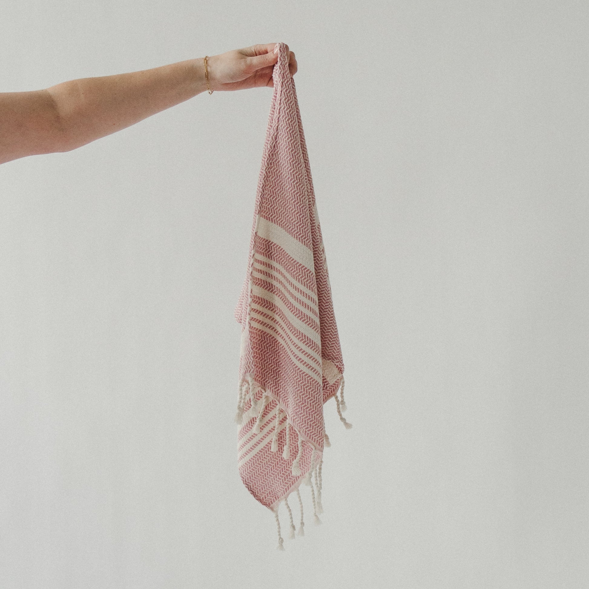 POKOLOKO Hasir Hand Towel #color_velvet-rose-hasir