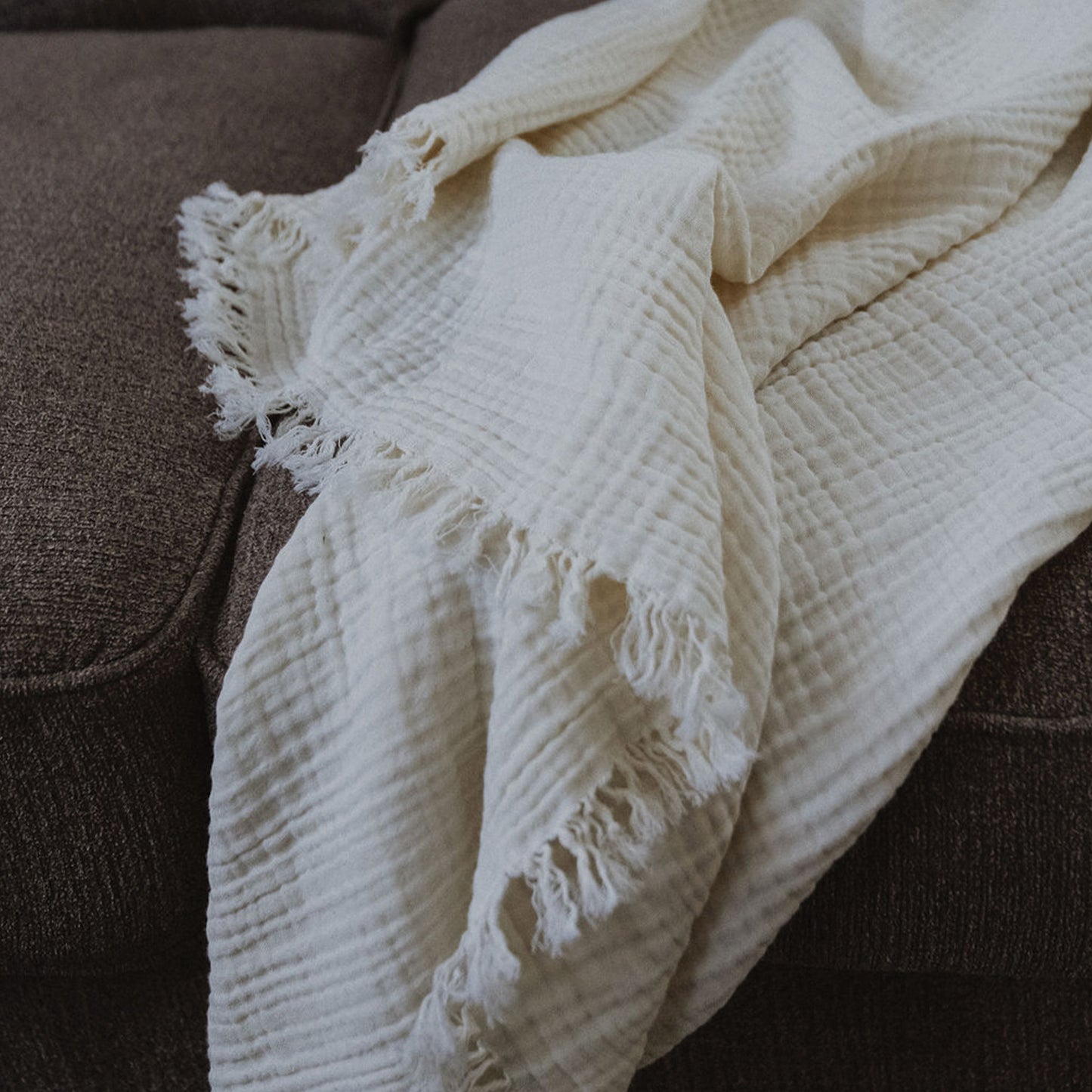 Solid Crinkle Throw #color_ivory