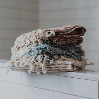 POKOLOKO Diamond Towel #color_prussian-diamond