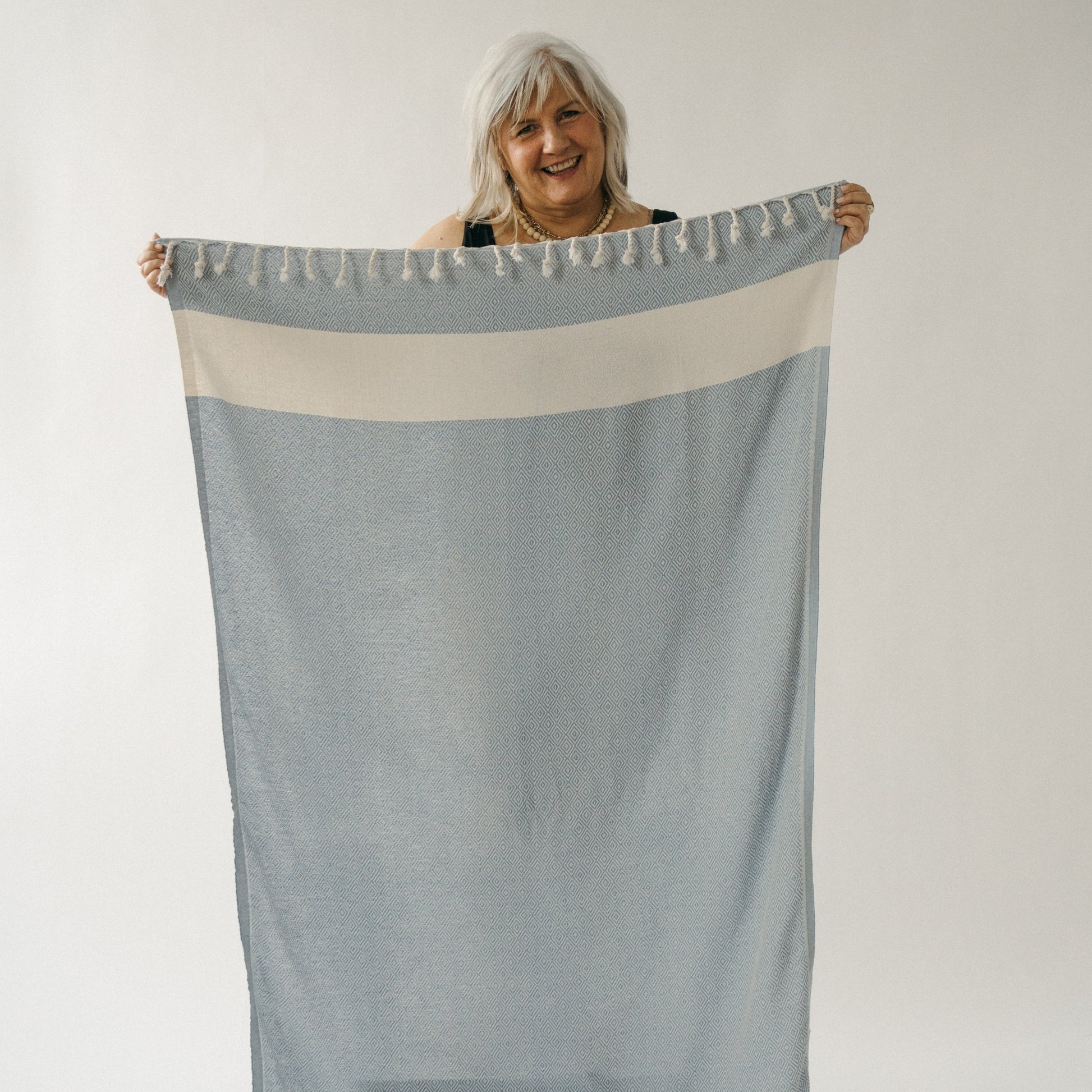 POKOLOKO Diamond Towel #color_blue-jean-diamond
