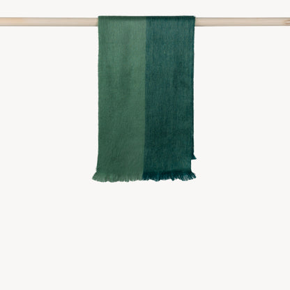 POKOLOKO Two-Tone Alpaca Seamless Scarf #color_hunter