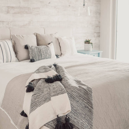 POKOLOKO Crinkle Bed Covers #color_grey-pink-crinkle