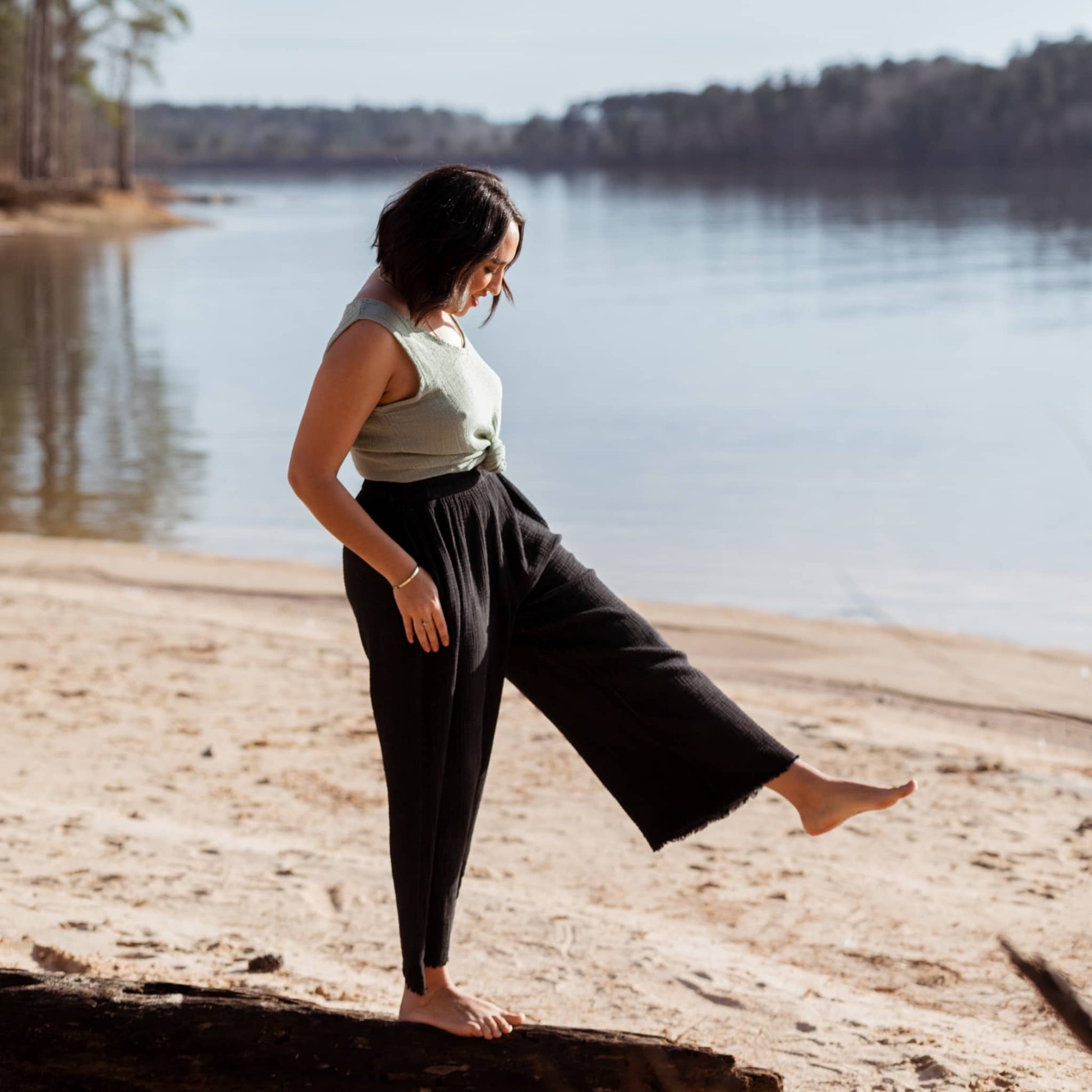 POKOLOKO Crinkle Palazzo Pants #color_crinkle-black