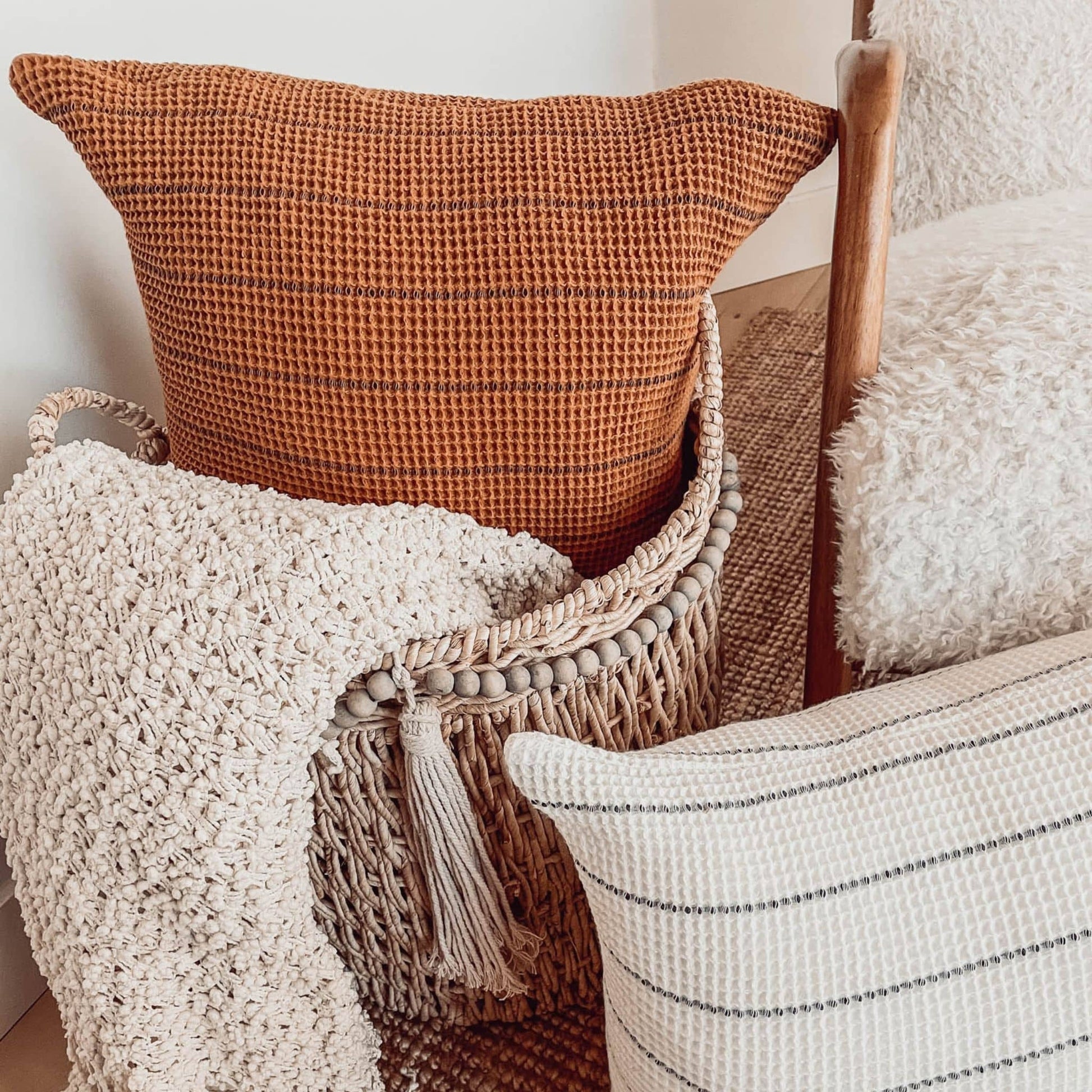 POKOLOKO Arda Pillow #color_honey-brown-black