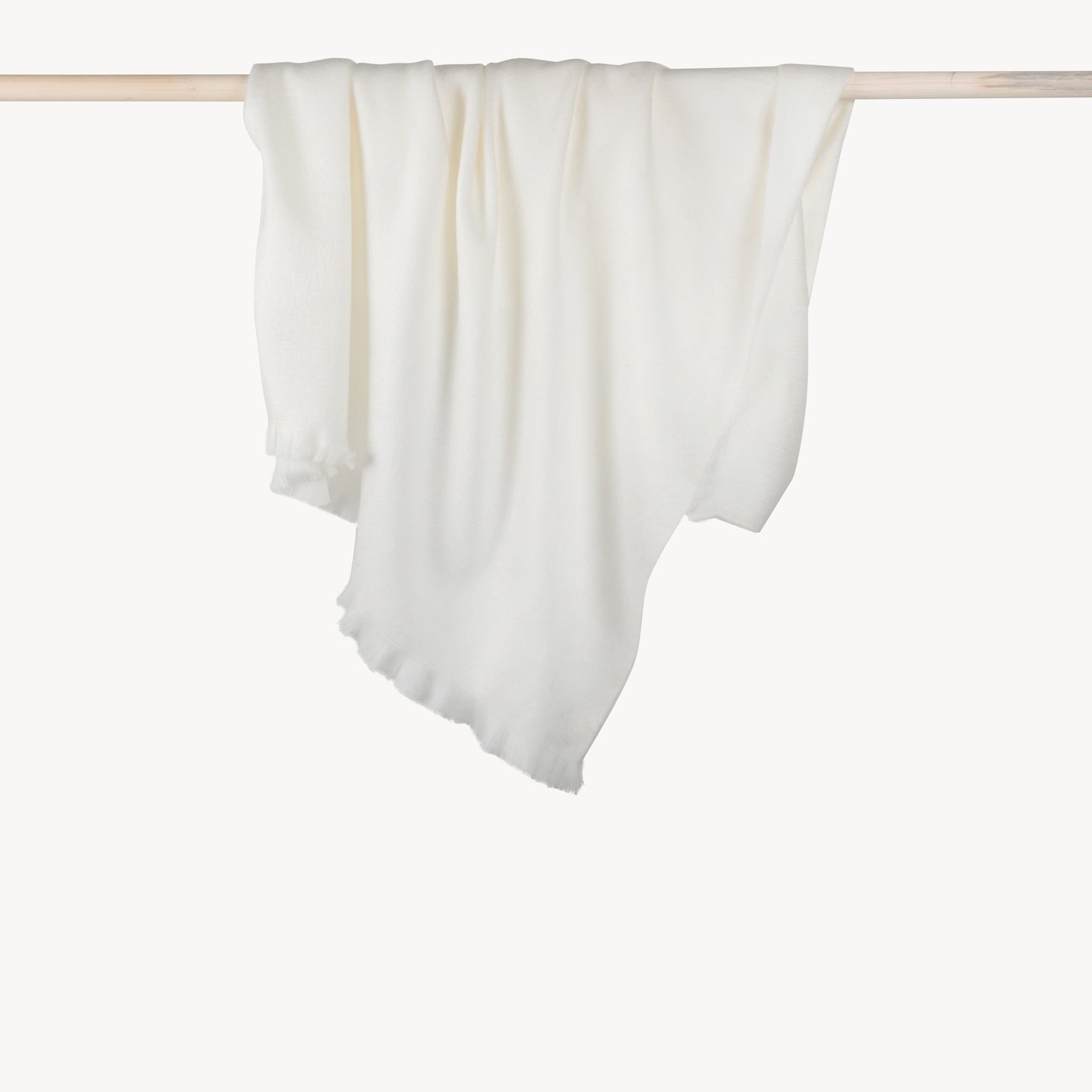POKOLOKO Solid Fringed Alpaca Throw #color_coconut