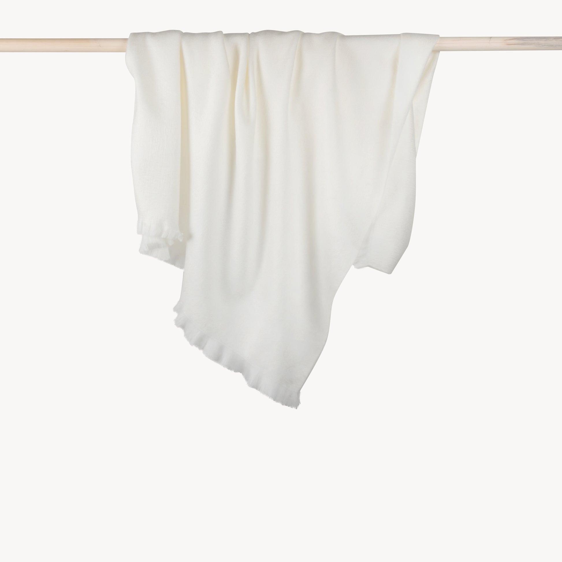 POKOLOKO Solid Fringed Alpaca Throw #color_coconut