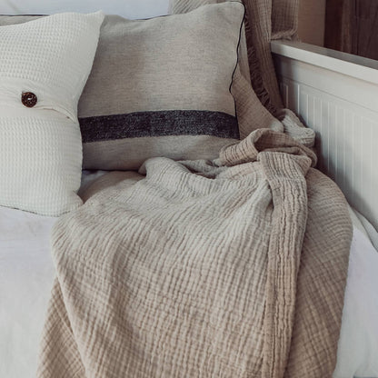 POKOLOKO Solid Crinkle Throw #color_fawn-beige-crinkle