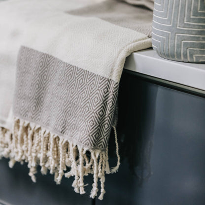 POKOLOKO Diamond Hand Towel #color_slate-diamond