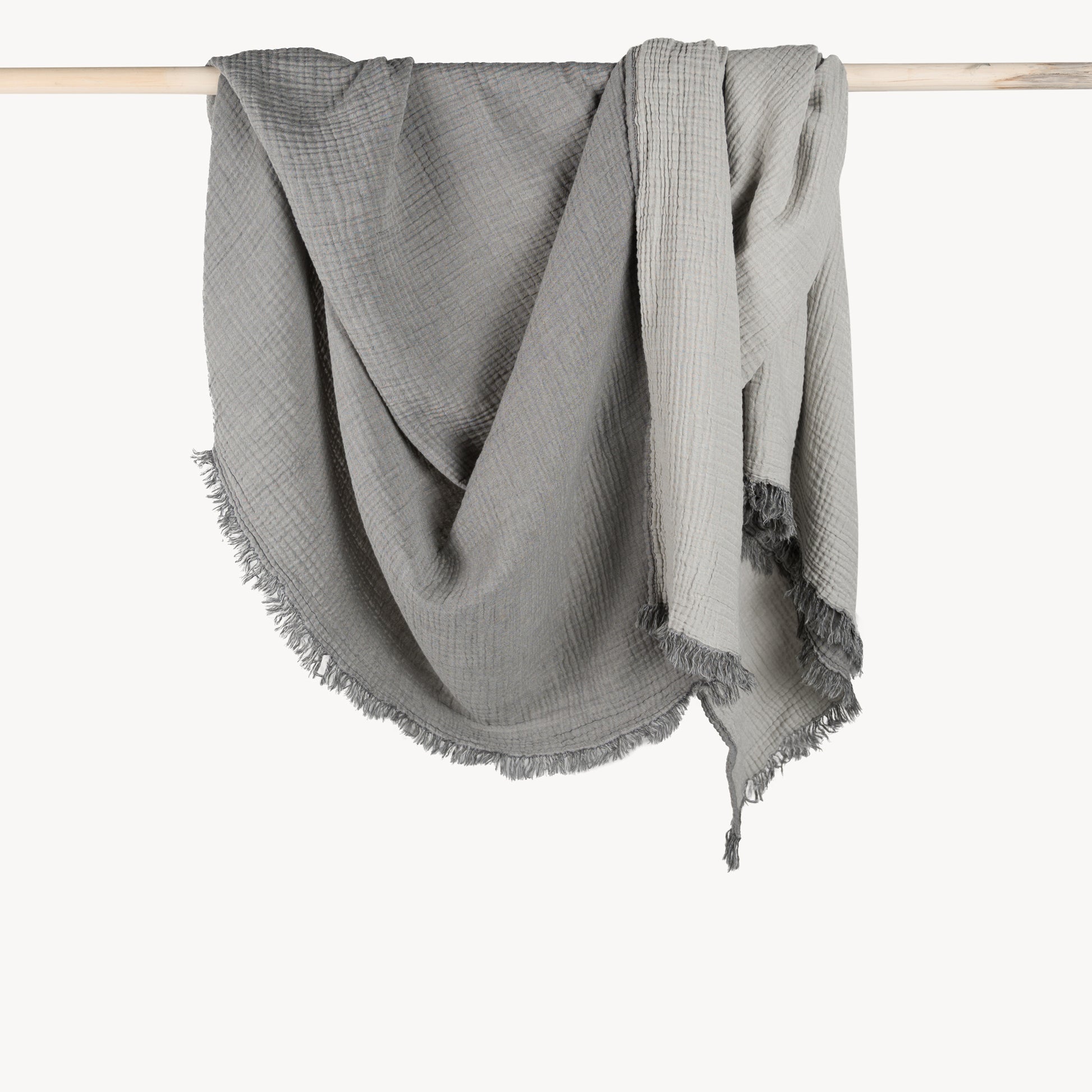 POKOLOKO Solid Crinkle Throw #color_charcoal-grey