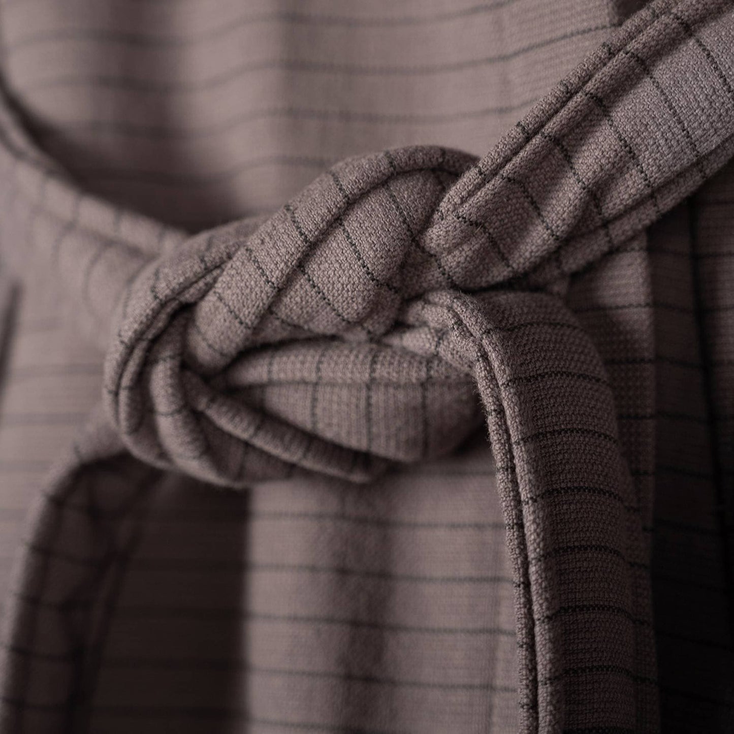 POKOLOKO Leo Terry Robe #color_leo-charcoal