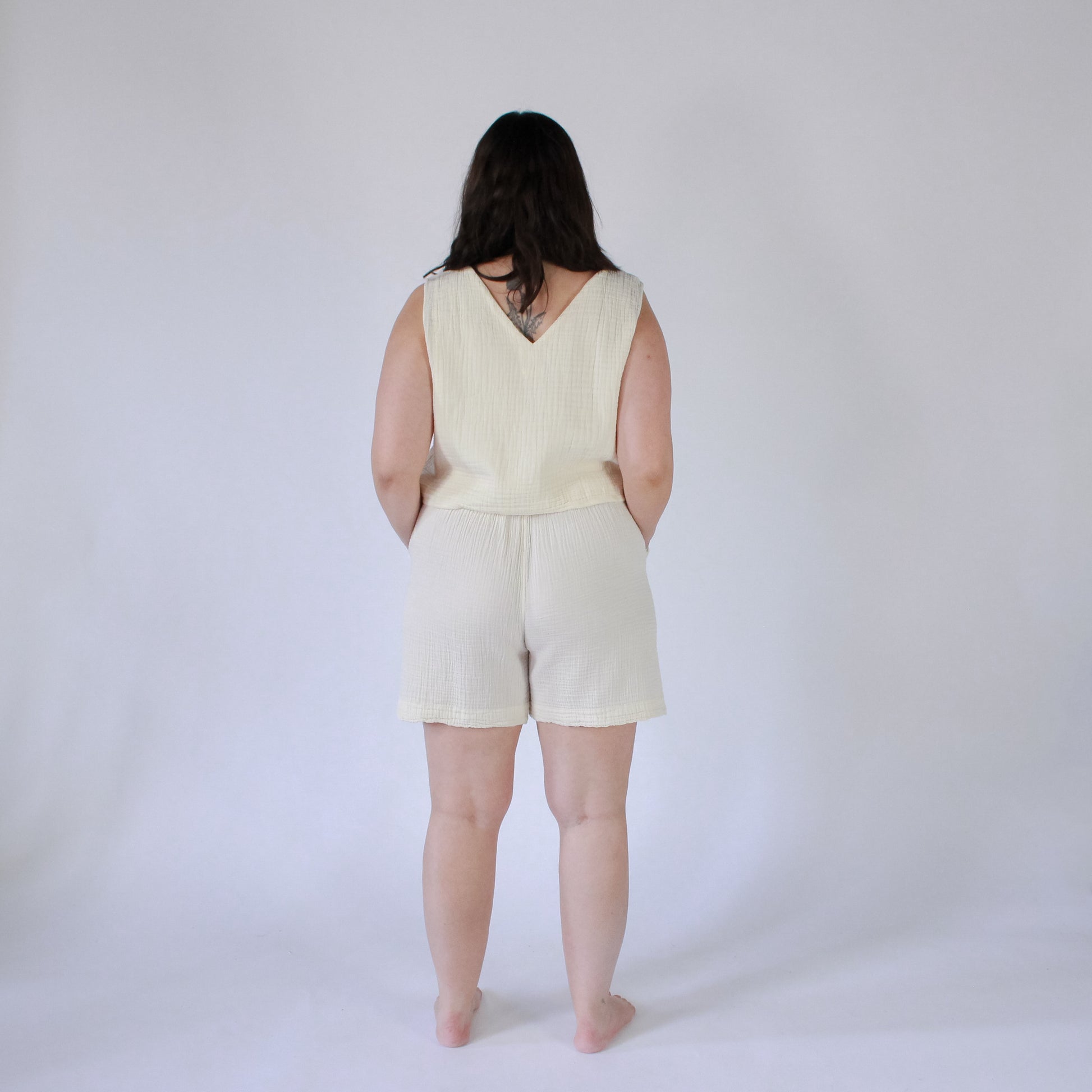 POKOLOKO Crinkle Relaxed Shorts #color_crinkle-cream