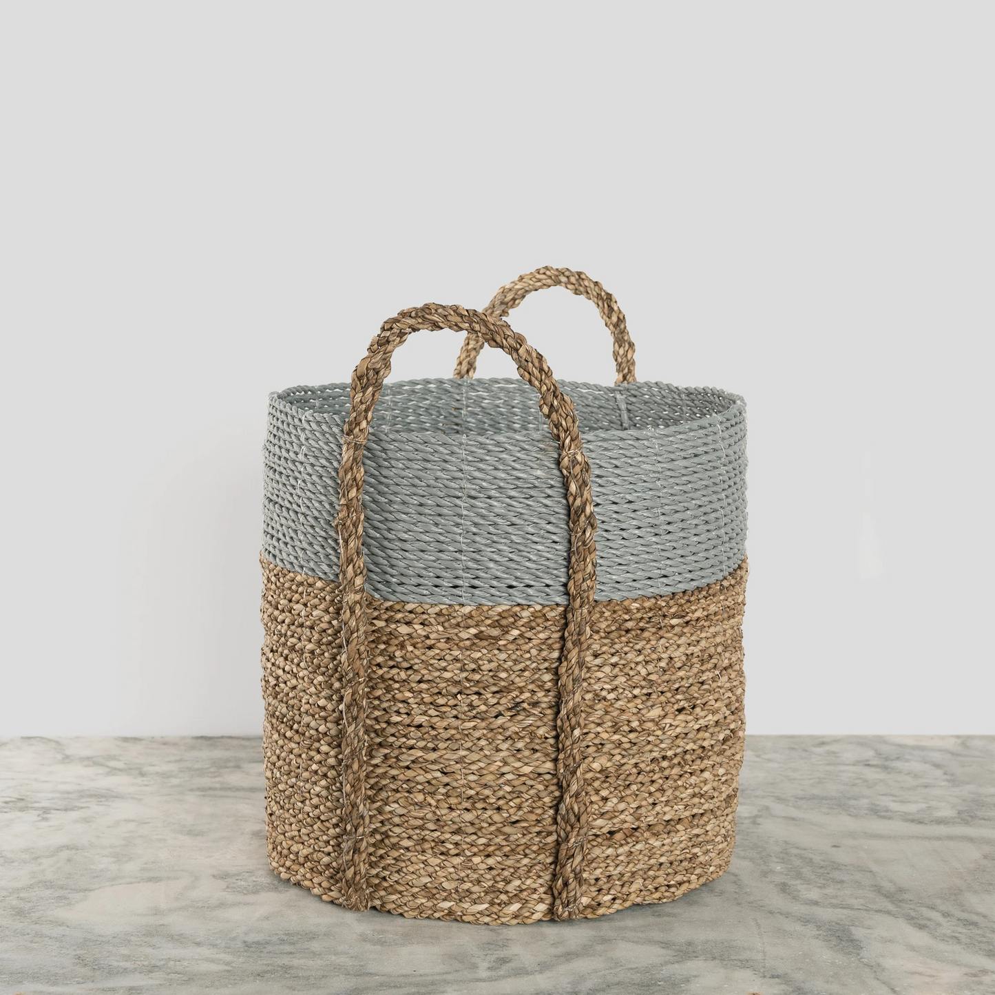 POKOLOKO Handled Seagrass Basket #color_grey-natural